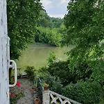 Chateau Destinee Oda ve Kahvaltı Saint-Seurin-de-Prats