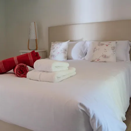 Chateau Destinee Bed & Breakfast *