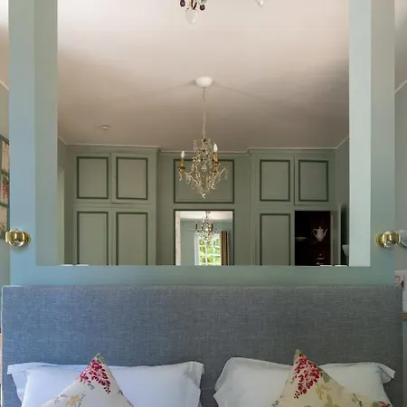 Bed & Breakfast Chateau Destinee Saint-Seurin-de-Prats