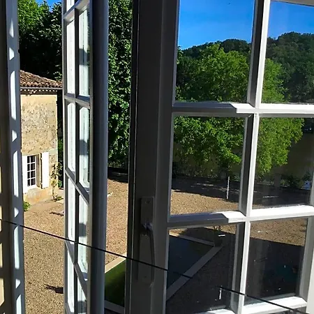 לינה וארוחת בוקר Chateau Destinee Saint-Seurin-de-Prats