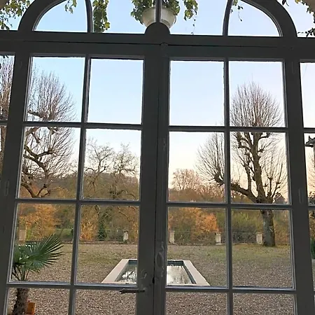 Chateau Destinee לינה וארוחת בוקר 4*