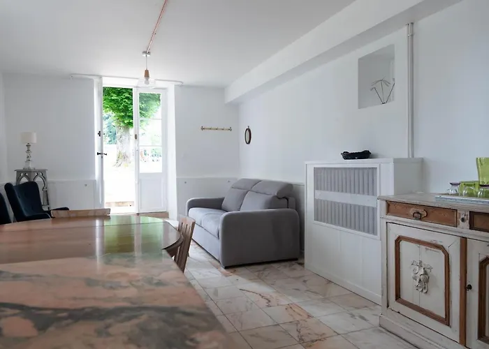 Chateau Destinee Bed & Breakfast